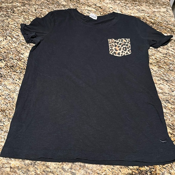PINK cheetah pocket shirt size M - Picture 1 of 5